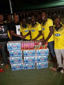 Philanthropic Rashid Sumaila donates to Asante Kotoko ahead of Techiman City clash