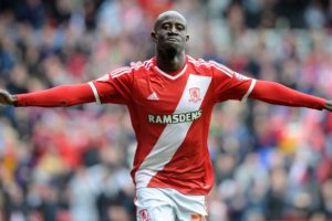 Adomah turns down Aston Villa in favour of Premiership stay
