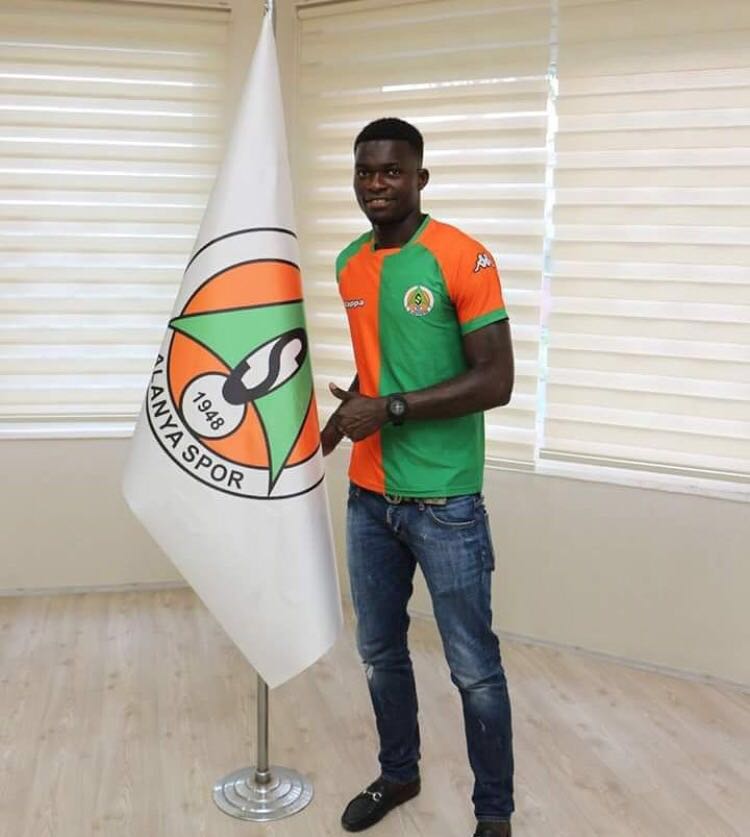 Ghanaian youngster Isaac Sackey signs with Turkish Club Alanyaspor