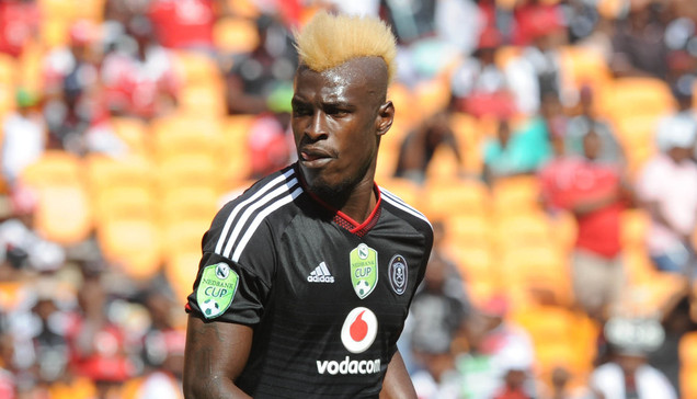 Tempers fly as Edwin Gyimah rages at Orlando Pirates coach
