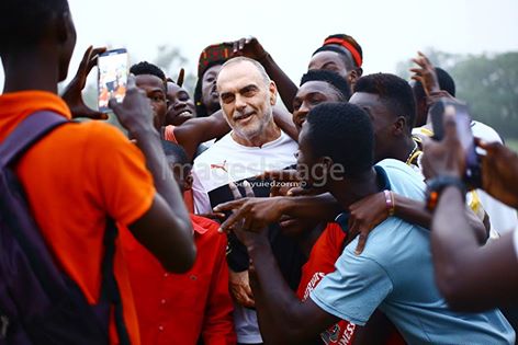 PHOTOS: Fans take selfies with Avram Grant after Black Stars training
