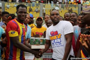Inusah  Musah gets Mobile Phone from Talk Hearts of Oak S/C 1911 Group as most outstanding player