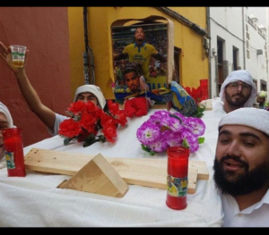 BIZARRE: Las Palmas fans worship Kevin-Prince Boateng (VIDEO)