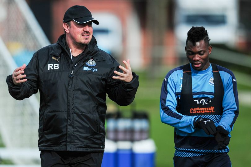 Christian Atsu rallies Newcastle teammates after home loss to Fulham